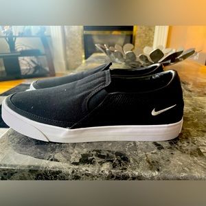 Nike women’s slide on shoes